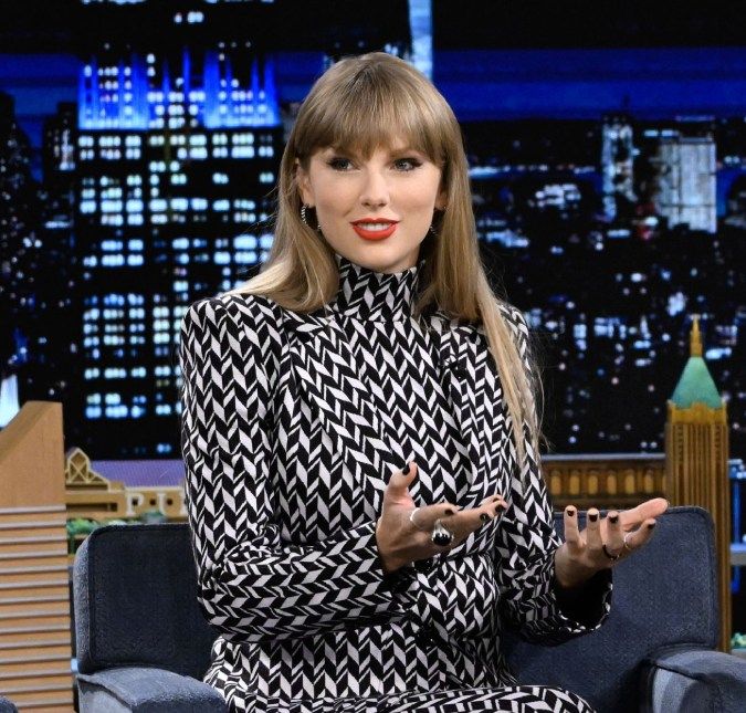 Nova música de Taylor Swift teria indiretas para Joe Alwyn e desabafos sobre o término Além da versão deluxe do último álbum, Midnights, a cantora lançou o clipe de Karma