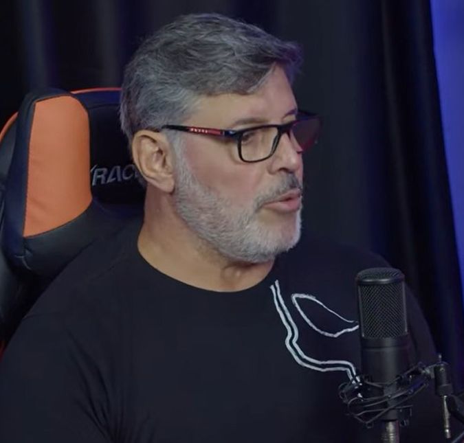 Alexandre Frota relembra lua de mel com Claudia Raia e revela que decisão de terminar casamento partiu dele O apresentador também contou que foi o pivô da separação entre a atriz e Jô Soares