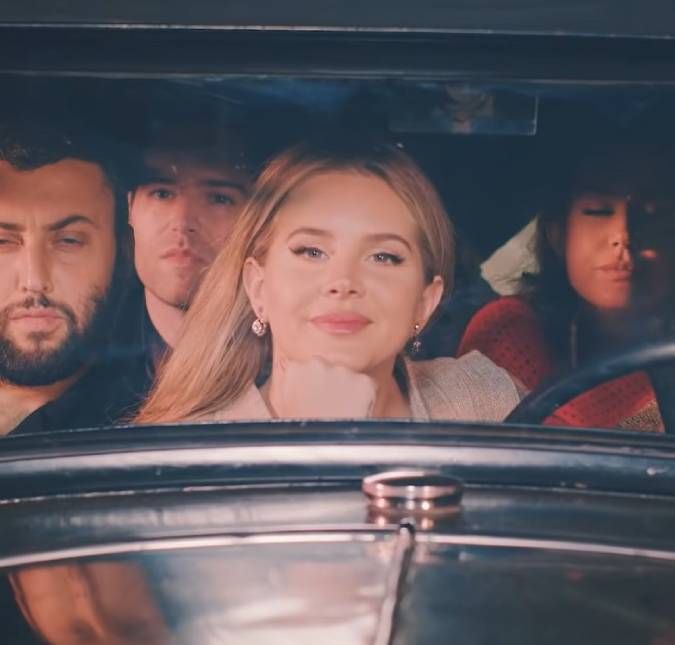 Membro da equipe de Lana Del Rey é assaltado no Rio de Janeiro e xinga o Brasil Vale lembrar que a cantora está no país para participar do MITA