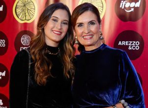 Mãe e filha, Fátima Bernardes e Bia Bonemer combinam <i>looks</i> no Prêmio da Música Brasileira