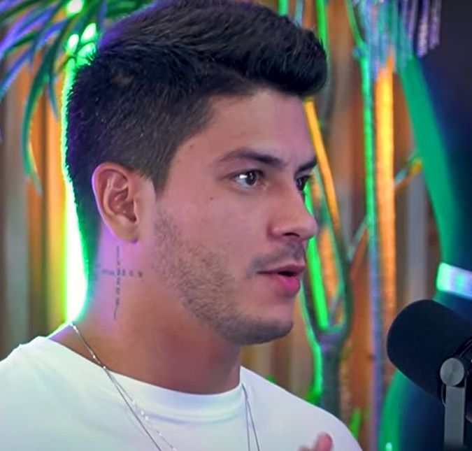 Arthur Aguiar revela detalhe sexual de sua participação no BBB22. Veja as polêmicas da entrevista do ator para Luciana Gimenez O cantor e ator participou do podcast Bagaceira Chique