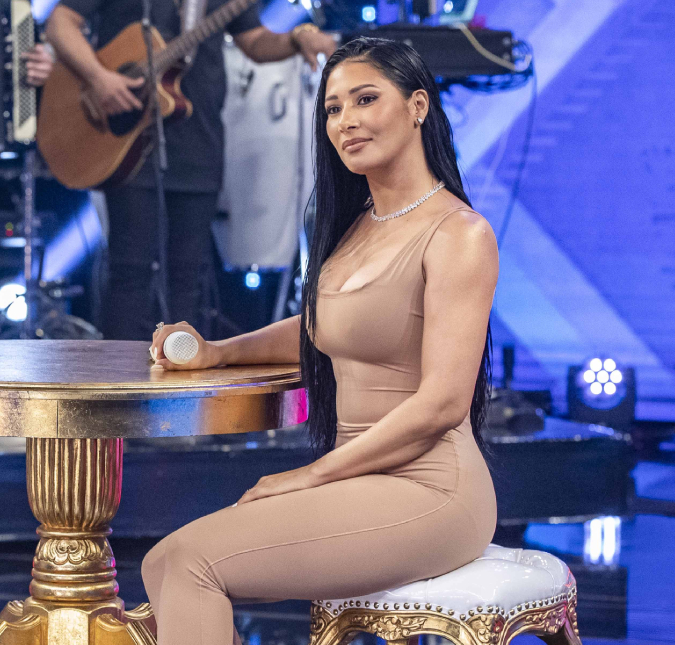 Simaria Mendes publica <I>story</i> gravado dias atrás e aumenta suspeita de que esteja no <I>BBB24</i>