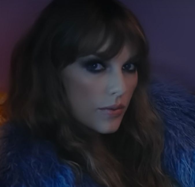 Ela vem aí! Os fãs da cantora Taylor Swift foram surpreendidos com uma notícia daquelas no dia 2 de junho, e foram à loucura. O motivo? Foram anunciados três shows da estrela no Brasil. A cantora irá desembarcar no Engenhão, na cidade do Rio de Janeiro, dia 18 de novembro. Já nos dias 25 e 26 do mesmo mês, ela soltará a voz no Allianz Parque, na cidade de São Paulo. Realmente emocionado em dizer isso a você! México, Argentina e Brasil: Estamos trazendo o The Eras Tour até você este ano!, dizia o anúncio.