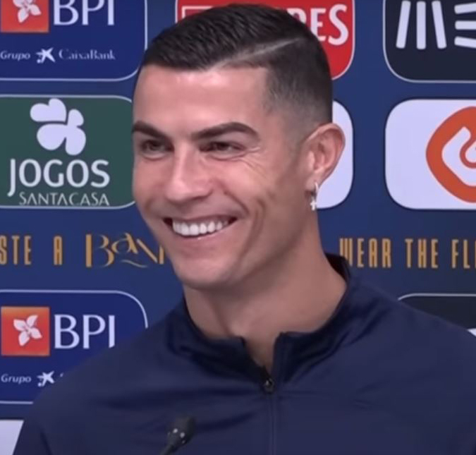 Com festa simples, Cristiano Ronaldo comemora aniversário dos filhos gêmeos: <i>Muito orgulho</i>