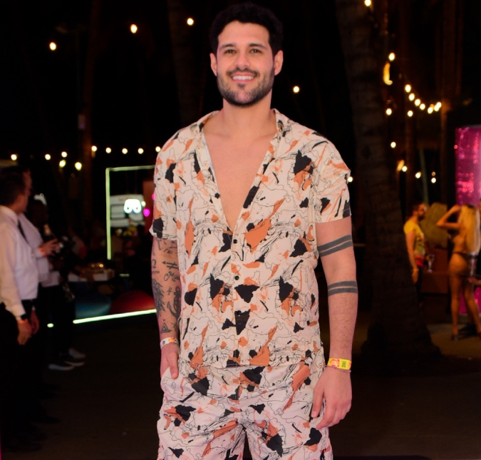 Rodrigo Mussi revela receber muitos nudes: <I>- Tem umas coisas muito engraçadas</I>