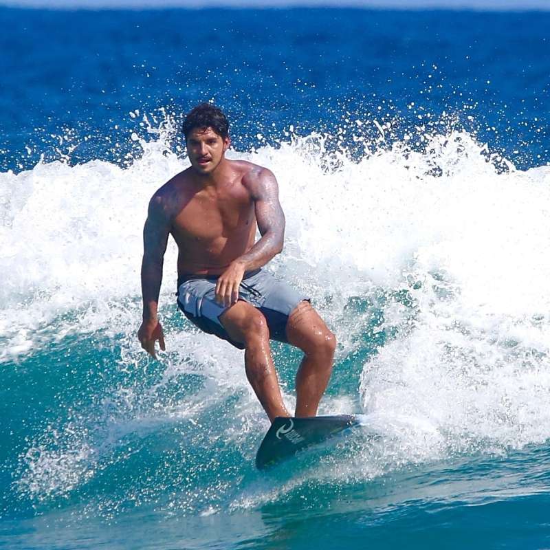 Chris Hemsworth revela que surfistas são seus verdadeiros heróis: 'Eu amo  Gabriel Medina' - Folha PE