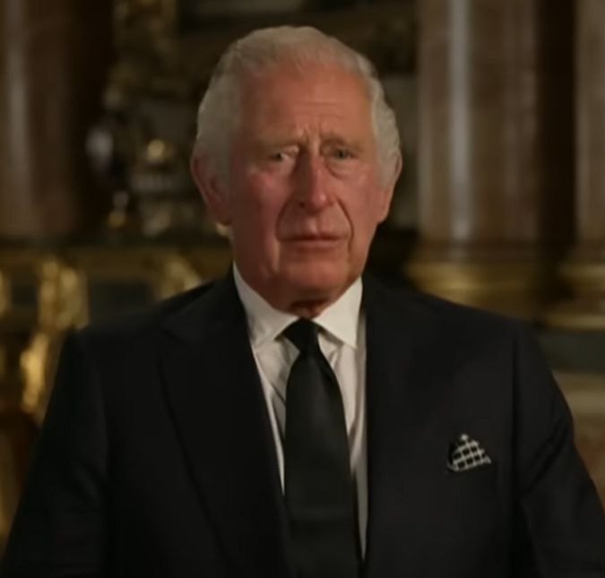 Rei Charles III só aceitará Harry de volta na família real com uma condição; confira De acordo com o Radar Online, apenas um divórcio faria o monarca aceitar o caçula novamente