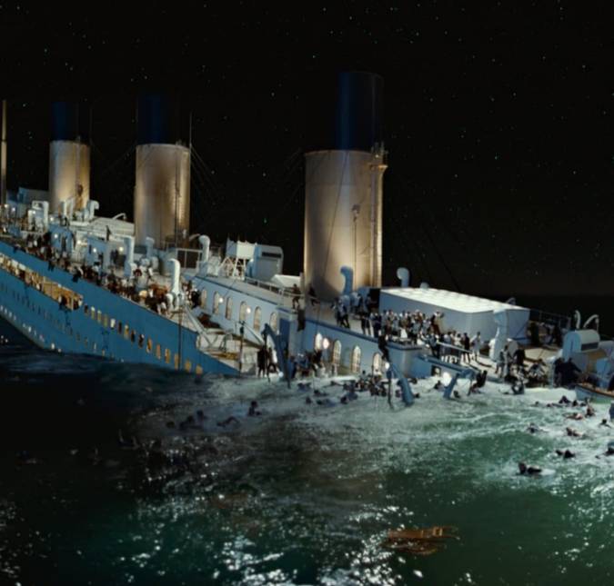 Submarino que levava turistas até os destroços do Titanic desaparece