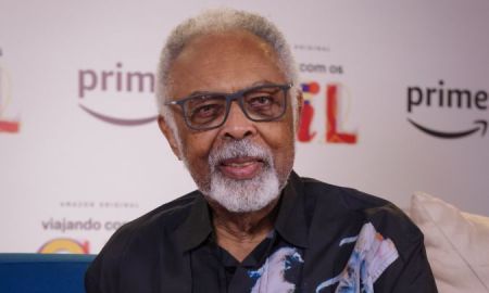 Gilberto Gil entrega como foram as excursões com toda a família em <i>Viajando com os Gil: - Complicadas</i>