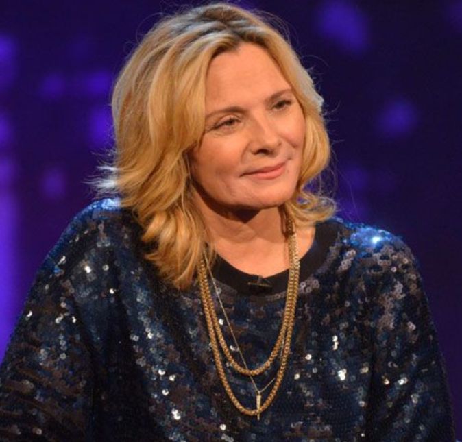Antes de tudo, não podemos esquecer que, após anos recusando - e intrigas com membros do elenco de Sex And The City - Kim Cattrall decidiu fazer uma aparição no seriado. Entretanto, nenhum detalhe foi compartilhado. Antes de tudo, não podemos esquecer que, após anos recusando - e intrigas com membros do elenco de Sex And The City - Kim Cattrall decidiu fazer uma aparição no seriado. Entretanto, nenhum detalhe foi compartilhado.