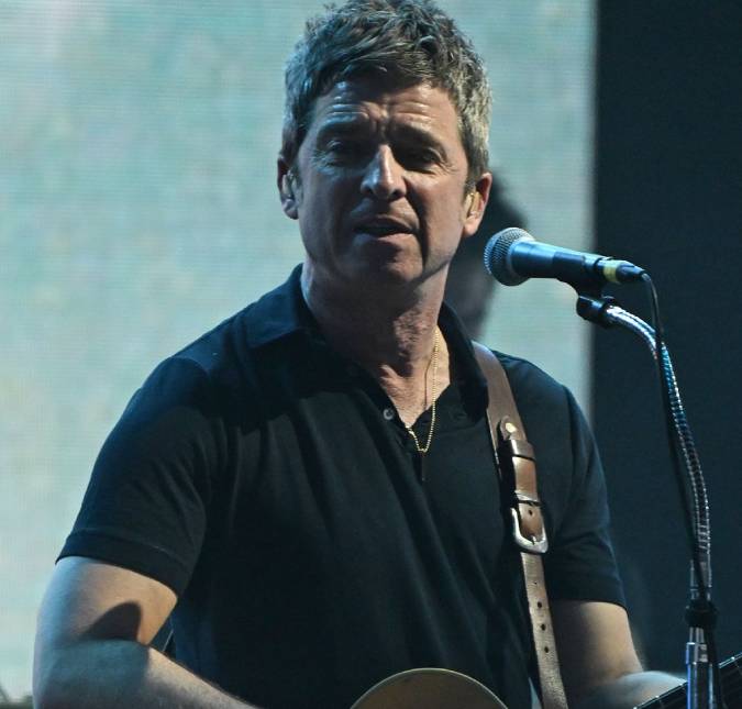 Noel Gallagher, ex-<i>Oasis</i>, viraliza na <I>web</i> após se apresentar para plateia de duas pessoas