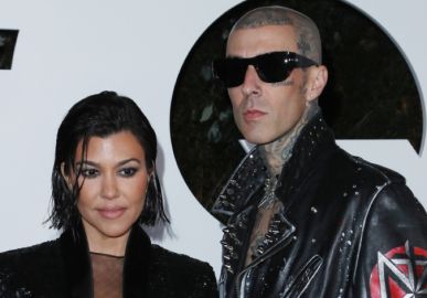 Kourtney Kardashian e Travis Barker fazem chá revelação inusitado e anunciam sexo do primeiro filho
