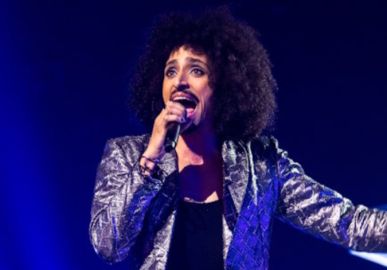 Internautas celebram vitória de Helleno no <I>Canta Comigo 5: Se não ganhasse, seria insano</I>