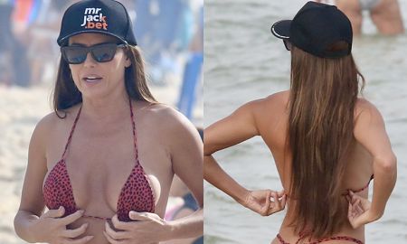 Apostando em micro biquini fio-dental, Deborah Secco curte dia praia; veja fotos!