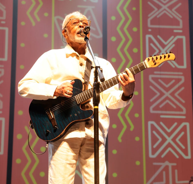 Gilberto Gil comemora aniversário em festa com presença de Ivete Sangalo e Lore Improta