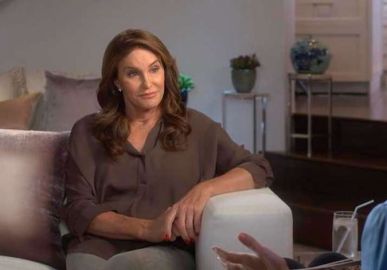 Caitlyn Jenner compartilha homenagem de aniversário à Khloé Kardashian: <i>Eu sei que não fui perfeita</i>