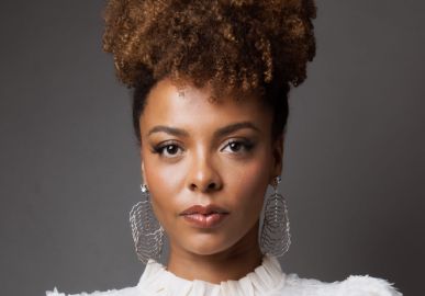 Tulanih, atriz de <I>Vai na Fé</i>, revela curiosidades do elenco e conta sobre sua emocionante participação na trama: <I>O sucesso traz grandes responsabilidades</i>