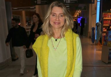 Letícia Spiller comemora aniversário de 50 anos de idade