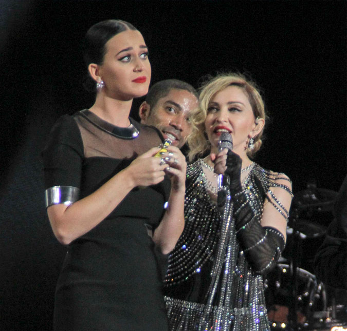 Madonna estava no estúdio com Katy Perry horas antes de ser levada ao hospital, diz jornal