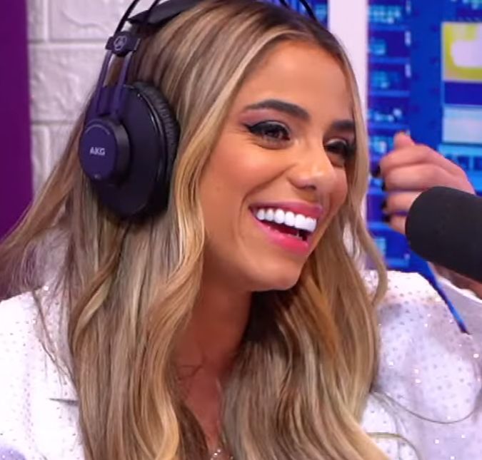 Os dois postaram fotos em frente ao espelho de um closet