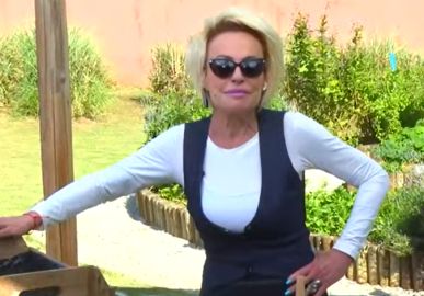 Ana Maria Braga revela motivo de apresentar o <I>Mais Você</i> de óculos de sol