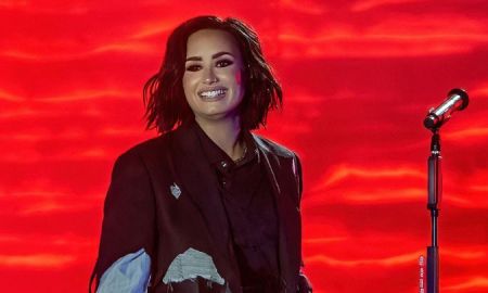 Demi Lovato surpreende ao incluir <i>Tell Me You Love Me</i> em <i>setlist</i> depois de quase dois anos