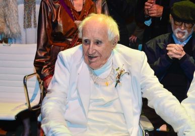 Letícia Spiller, Zeca Camargo e mais famosos prestam homenagem a Zé Celso