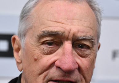 Drena De Niro revela a causa da morte do filho, neto de Robert De Niro