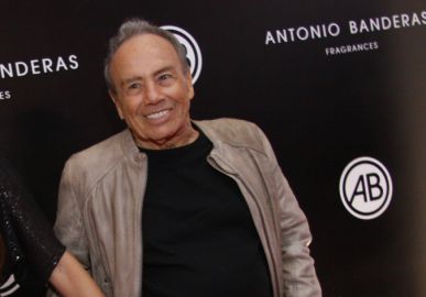 Stênio Garcia compartilha novo vídeo no hospital e atualiza estado de saúde