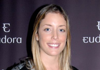 Fabiana Justus compartilha foto em hospital e fala sobre estado de saúde após cirurgia