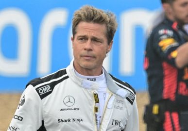 Brad Pitt grava cenas de novo filme durante <i>GP de Fórmula 1</i> da Inglaterra