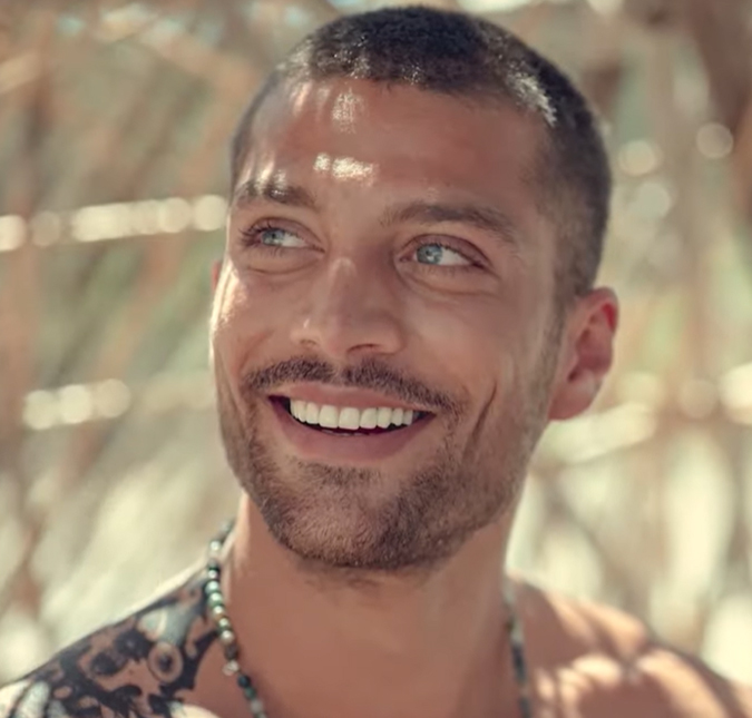 Simone Susinna abre álbum de fotos com Anitta e fãs da brasileira vão à loucura: <i>Olha o patamar da gata</i>