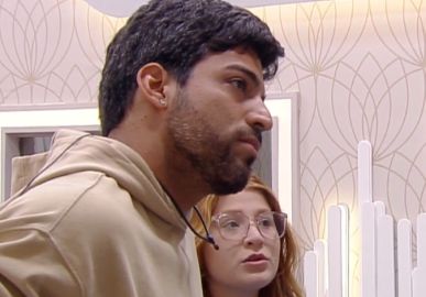Giulia e Ricardo assistem vídeos escolhidos pelo público e já têm alvos para Zona de Risco; veja o que rolou em <I>A Grande Conquista</i>