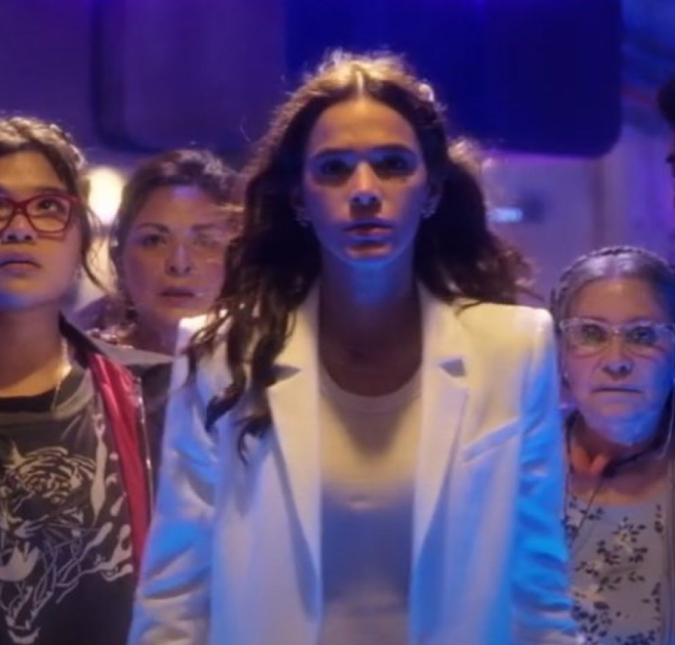 Bruna Marquezine adere à greve dos atores de Hollywood e pede ajuda dos fãs para divulgar <i>Besouro Azul</i>