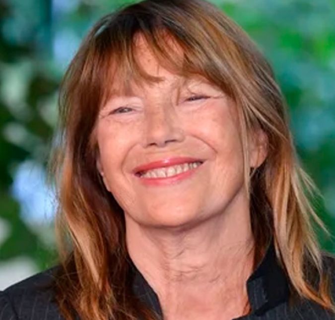 2023 está sendo marcado por grandes perdas no mundo dos famosos. Jane Birkin morreu em 16 de julho aos 76 anos de idade. De acordo com o jornal Le Parisien, a cantora e atriz inglesa foi encontrada em casa, em Paris, por seu cuidador. A casa da morte não foi divulgada, mas, recentemente, ela havia cancelado alguns shows alegando problemas de saúde. A seguir, relembre os famosos que nos deixaram em 2023. 2023 está sendo marcado por grandes perdas no mundo dos famosos. Jane Birkin morreu em 16 de julho aos 76 anos de idade. De acordo com o jornal Le Parisien, a cantora e atriz inglesa foi encontrada em casa, em Paris, por seu cuidador. A casa da morte não foi divulgada, mas, recentemente, ela havia cancelado alguns shows alegando problemas de saúde. A seguir, relembre os famosos que nos deixaram em 2023.