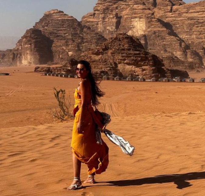 Ela também aproveitou dar uma passadinha em Petra e na Itália Ela também aproveitou dar uma passadinha em Petra e na Itália