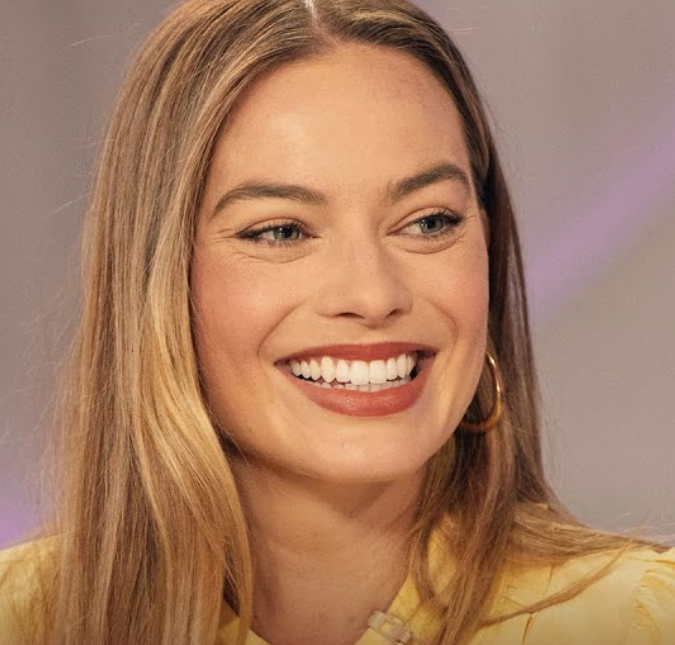 Margot Robbie é alvo de xenofobia por conta de sotaque australiano