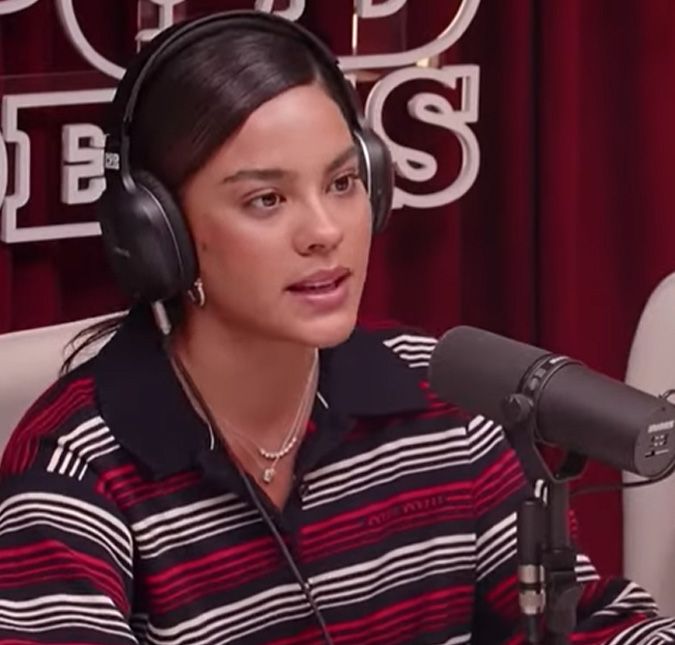 A atriz viveu um romance não assumido com José Loreto no passado