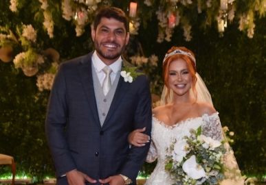 Mirela Janis e Yugnir Ângelo compram casa nos Estados Unidos