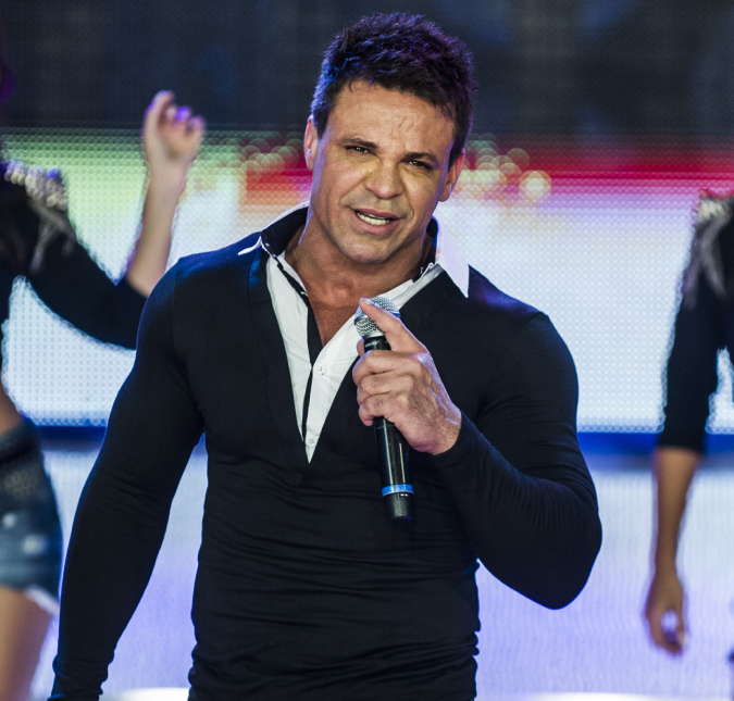 Eduardo Costa presenteia a esposa com carrão avaliado em mais de 427 mil reais