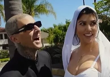Travis Barker surpreende ao revelar nome escolhido para filho com Kourtney Kardashian: <i>- Sei que é ruim</i>