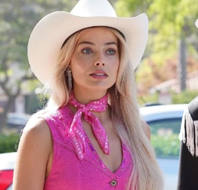 Essa Barbie é milionária! Confira em quanto foi avaliada a fortuna de Margot Robbie De acordo com o Celebrity Net Worth, a atriz já chegou a ser uma das mais bem pagas do mundo