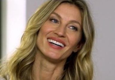 Gisele Bündchen comemora aniversário com irmã gêmea e compartilha cliques de viagem