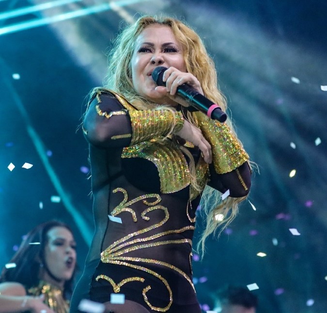 Joelma cancela agenda de <i>shows</i> por tempo indeterminado após passar mal
