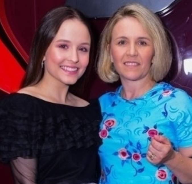 Larissa Manoela abre auditoria para saber o destino de seus ganhos que eram controlados por sua mãe