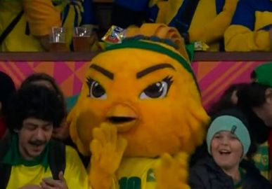 Mascote não-oficial da Seleção Brasileira feminina viraliza na <i>web: Micropigmentação na sobrancelha</i>