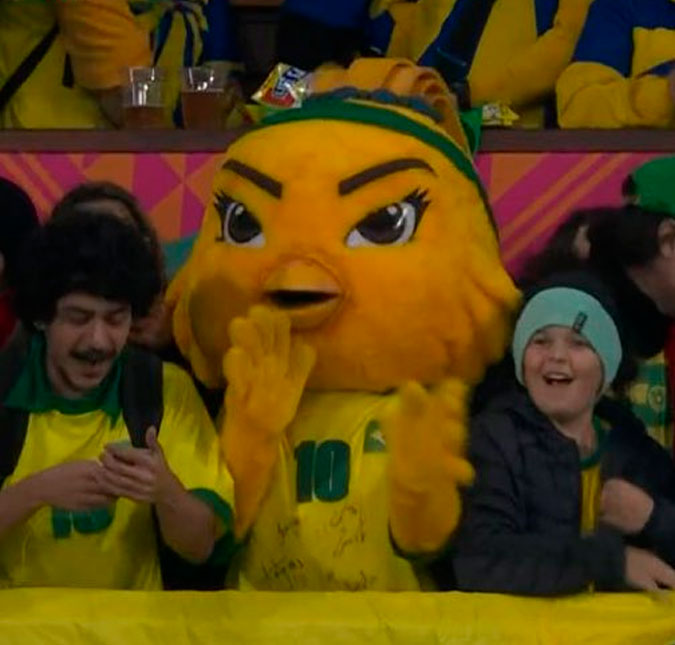 Mascote não-oficial da Seleção Brasileira feminina viraliza na <i>web: Micropigmentação na sobrancelha</i>