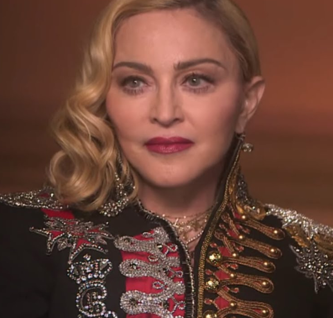 Após ficar internada e entubada, Madonna publica vídeo e comemora poder dançar novamente; veja