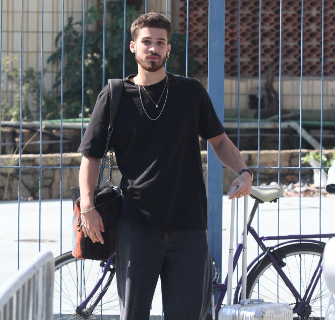 João Guilherme posta vídeo dançando com Leonardo e falta de molejo do cantor chama a atenção dos fãs