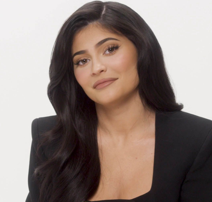 Kylie Jenner revela ter se arrependido da escolha do nome de seu filho: <I>Eu chorei no chuveiro</I>